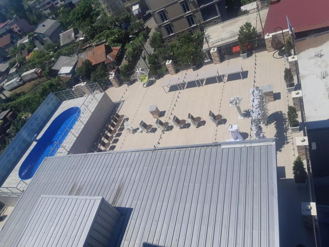 Hotel Wave Batumi Bagian luar foto