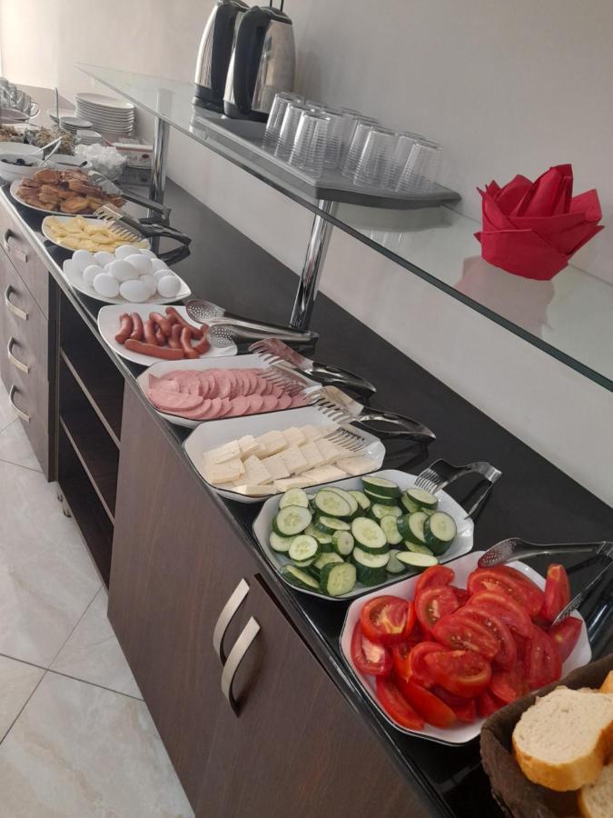 Hotel Wave Batumi Bagian luar foto