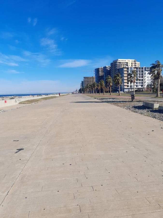 Hotel Wave Batumi Bagian luar foto