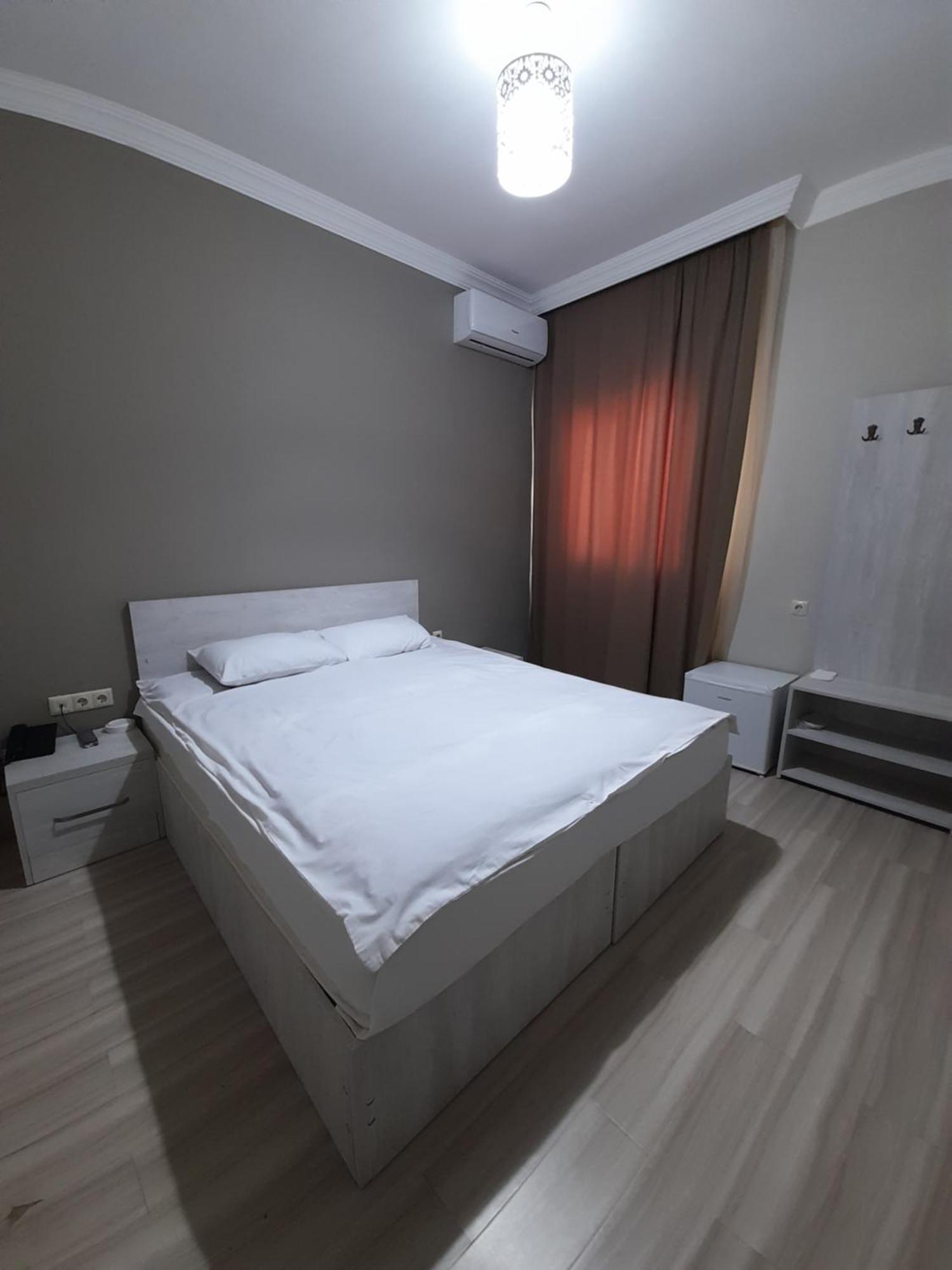 Hotel Wave Batumi Bagian luar foto